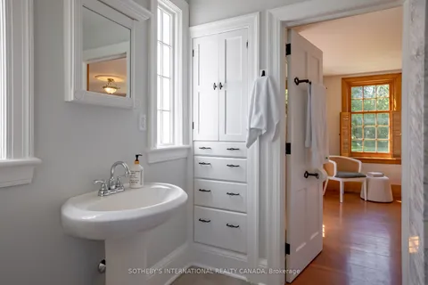 220 Old Yonge Street, ON L4G 6J6