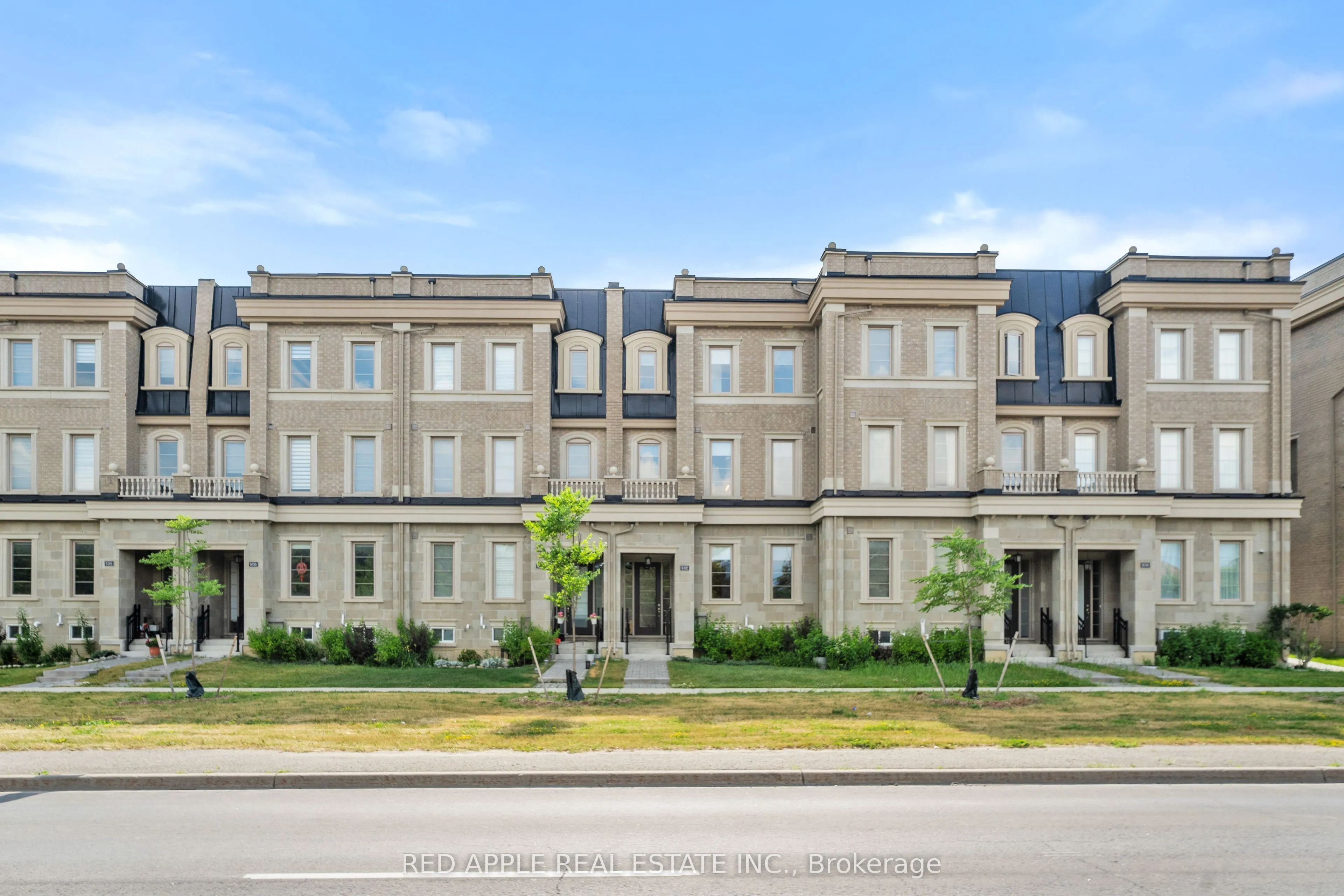 9392 Bayview Avenue, ON L4C 4Z2