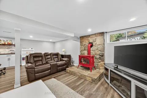 209 Newholme Circle, ON L9S 1E9