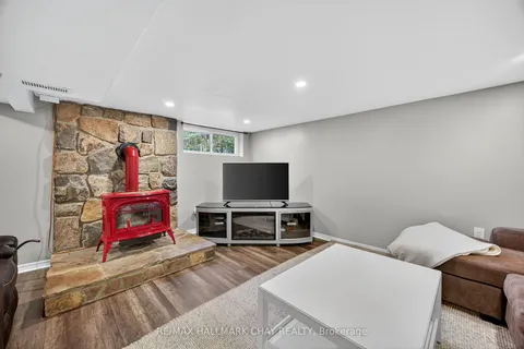 209 Newholme Circle, ON L9S 1E9