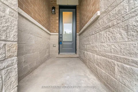 8 Lois Torrance Trail, ON L9P 0R9