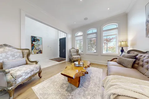 24 Hogan Court, ON L7B 0M1