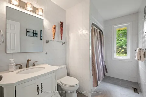 1041 15th Side Road, ON L0G 1T0