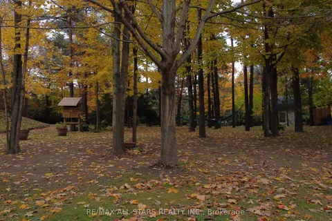 26 Cranborne Chase, ON L4A 0C6