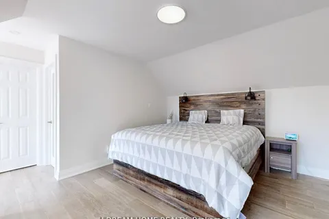 2 Jarvis Avenue, ON L4G 6W8