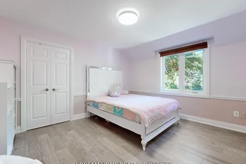 2 Jarvis Avenue, ON L4G 6W8