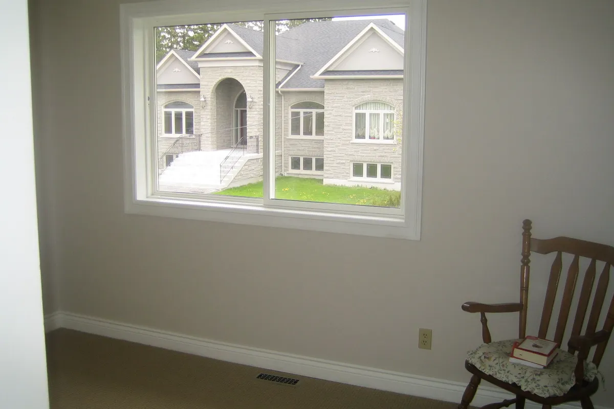 166 WELDRICK Road, ON L4C 3V1