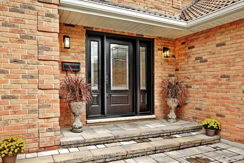 80 Cranberry Lane, ON L4G 5Z1