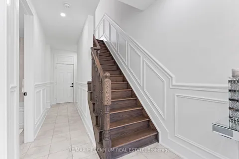 83 Casley Avenue, ON L4S 0K7