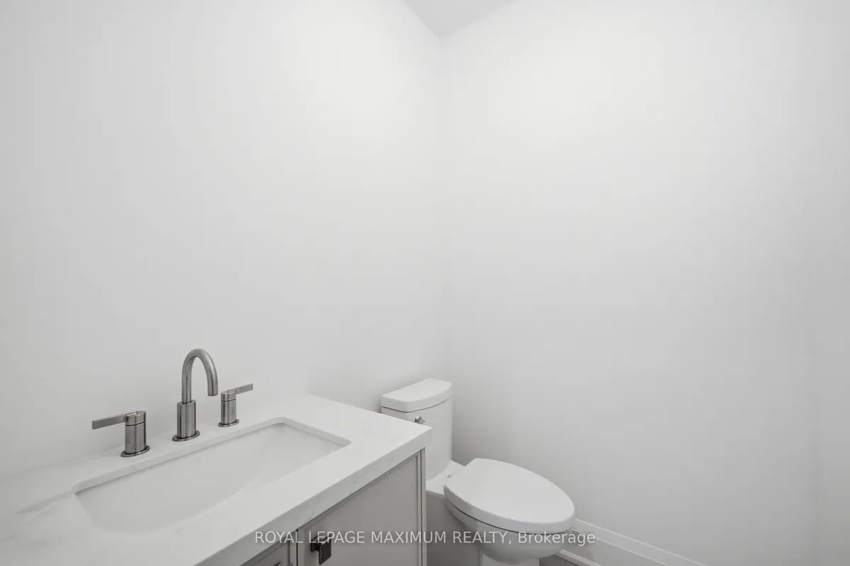 6 Donsgrove Court, ON L4J 9A1