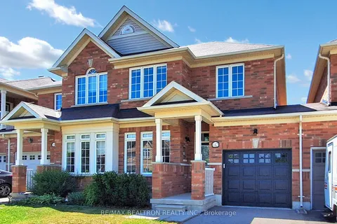 142 Laurendale Avenue, ON L4P 0C6