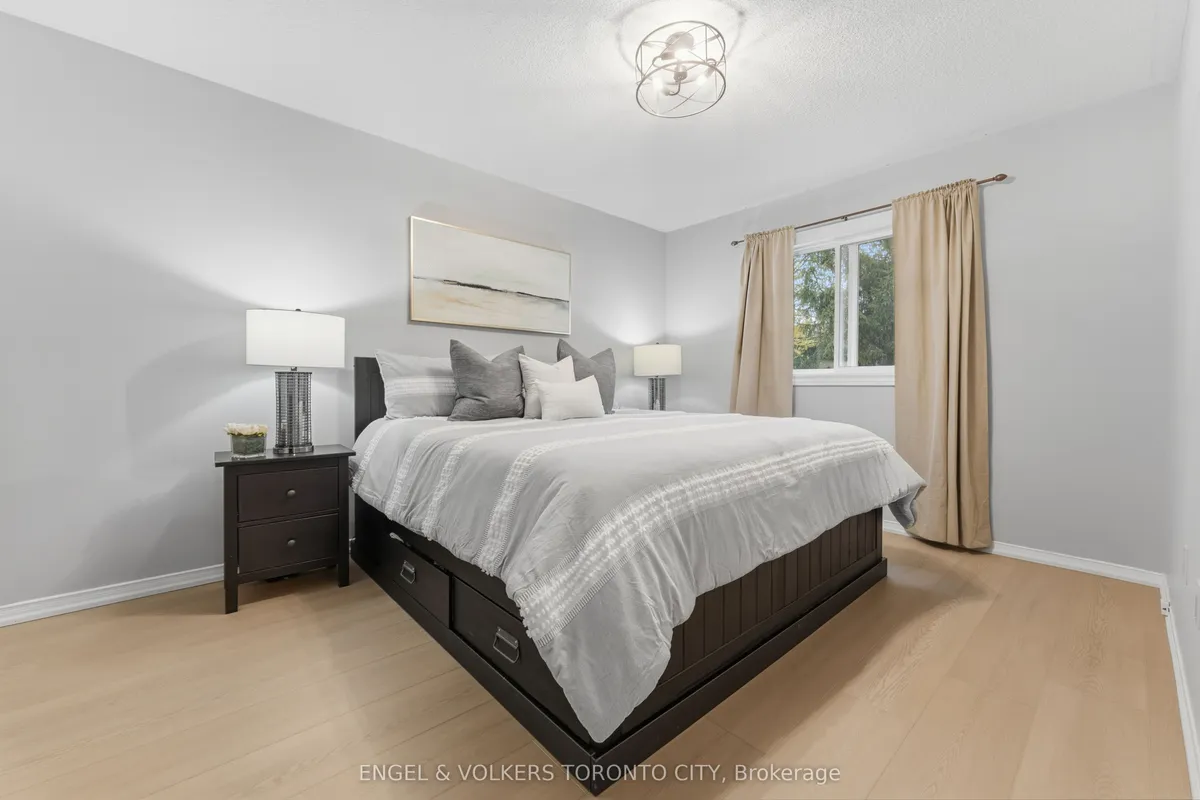 6 Kingsgate Crescent, ON L0G 1M0