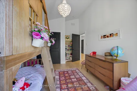 61 Canal Street, ON L4P 1K6