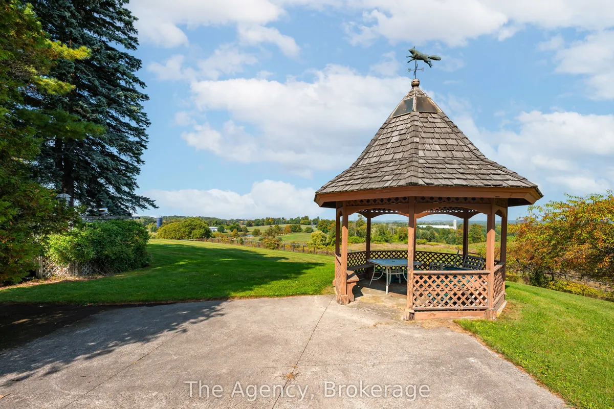 5150 17 Side Road, ON L0G 1T0