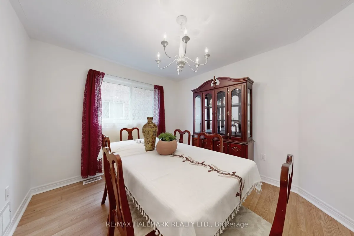 148 Fairwood Drive, ON L4P 3Y2