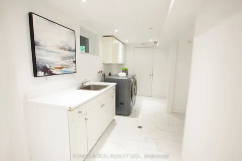 33 Alanadale Avenue, ON L3P 1S4