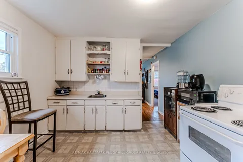 34/36 Centre Street, ON L0M 1B0