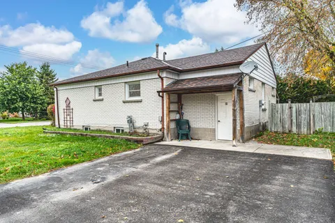 34/36 Centre Street, ON L0M 1B0