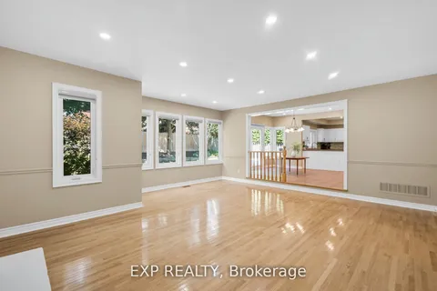 959 Lockwood Circle, ON L3X 1M1