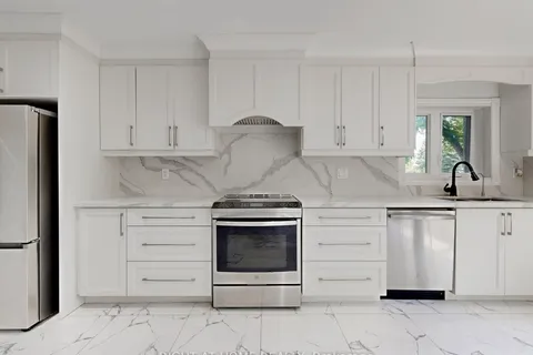 174 LANGSTAFF Road, ON L4C 6N4