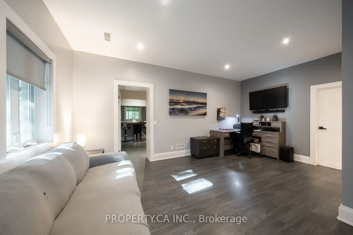 176 Pleasant Boulevard, ON L4P 2S4