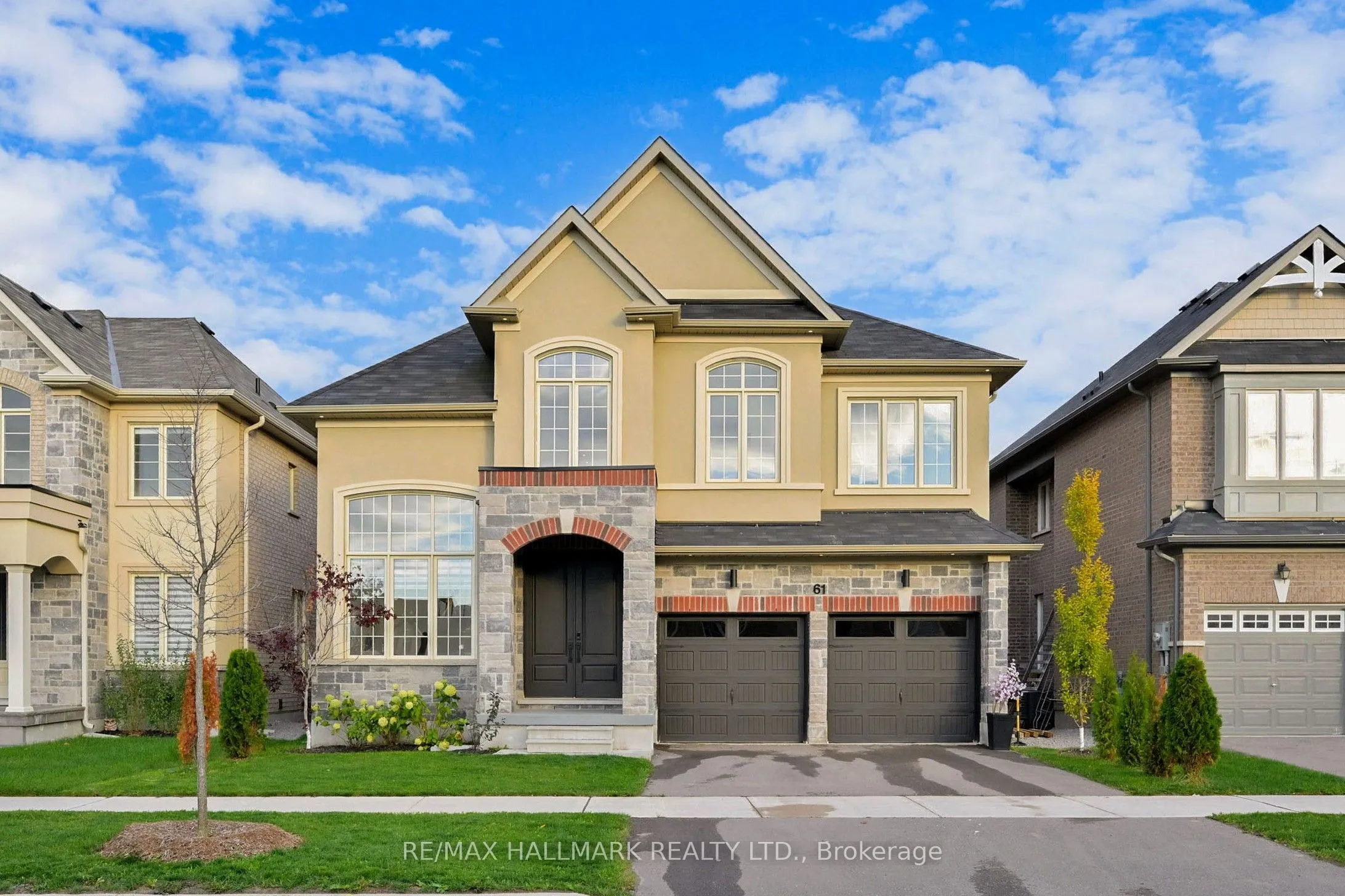 61 Strathgreen Lane, ON L4P 0J3