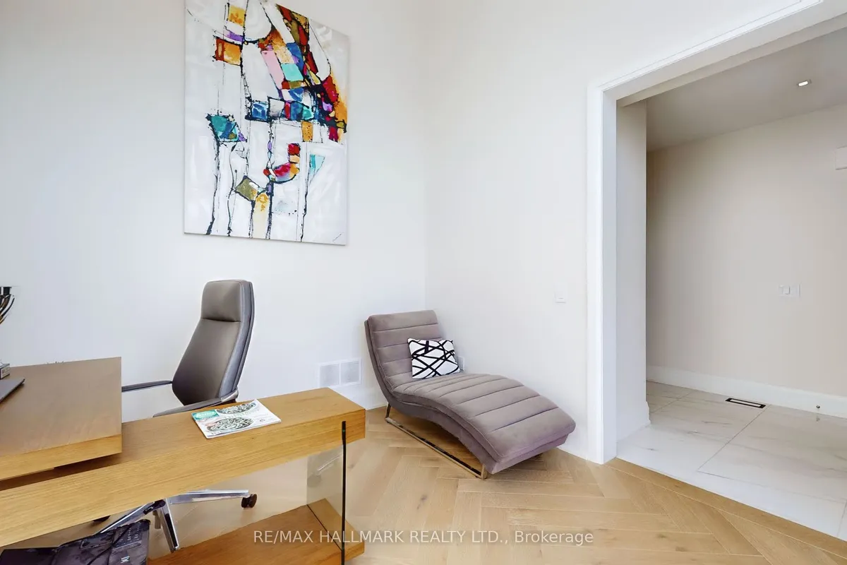 61 Strathgreen Lane, ON L4P 0J3