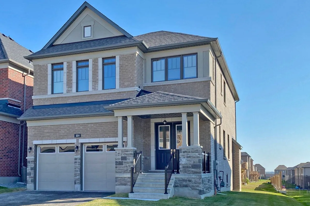 231 Sikura Circle, ON L4G 3Y8
