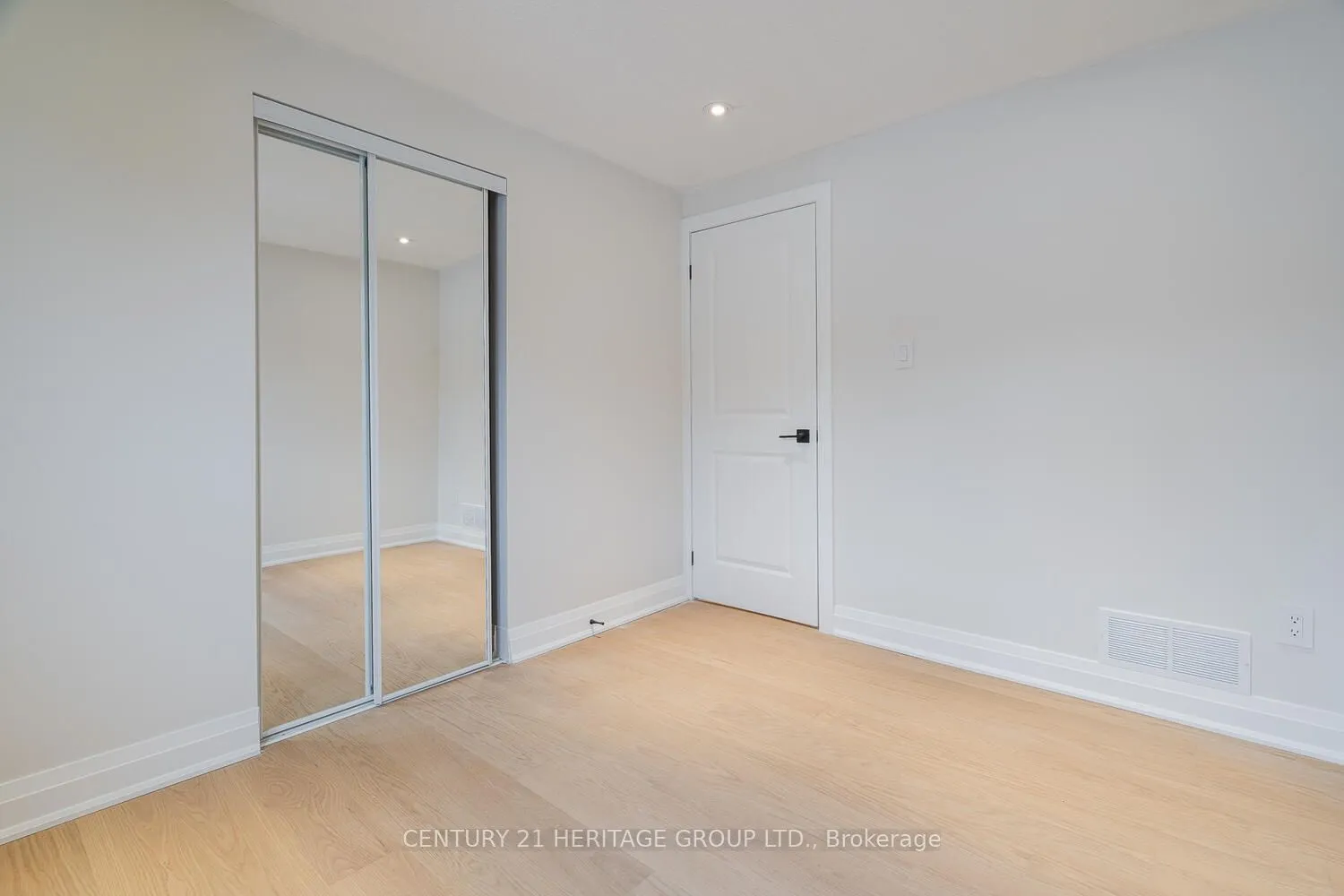 23 Merrylyn Drive, ON L4C 5B1