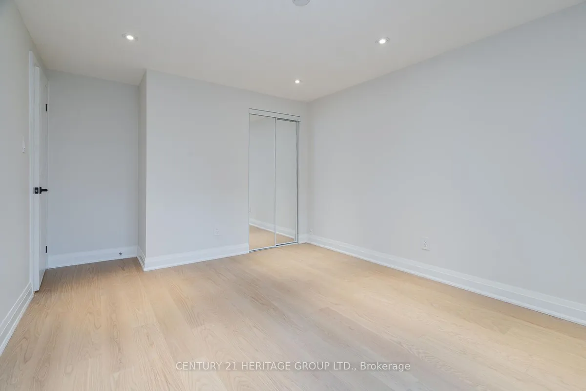 23 Merrylyn Drive, ON L4C 5B1