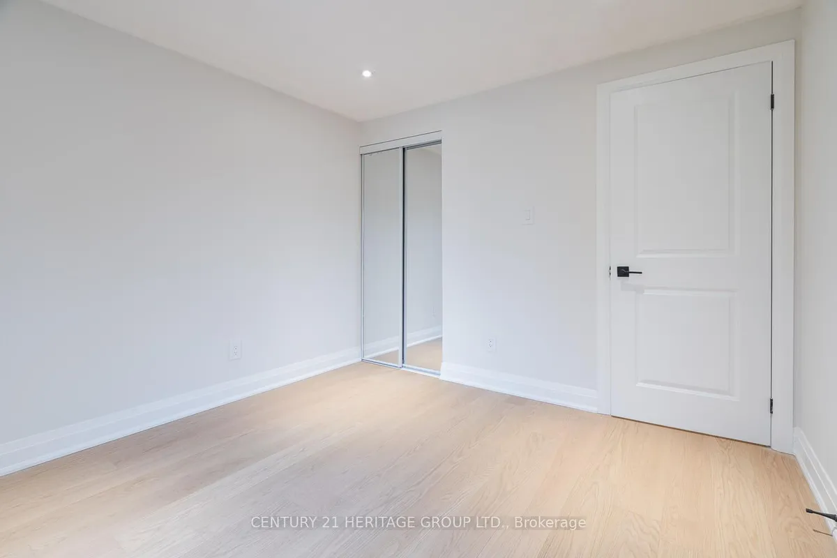 23 Merrylyn Drive, ON L4C 5B1