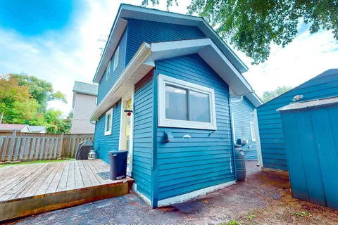 254 Pine Beach Drive, ON L4P 2V5