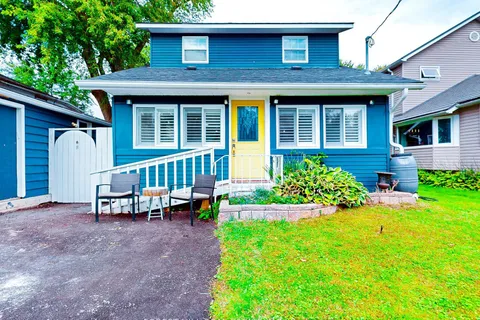 254 Pine Beach Drive, ON L4P 2V5