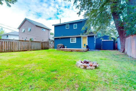 254 Pine Beach Drive, ON L4P 2V5