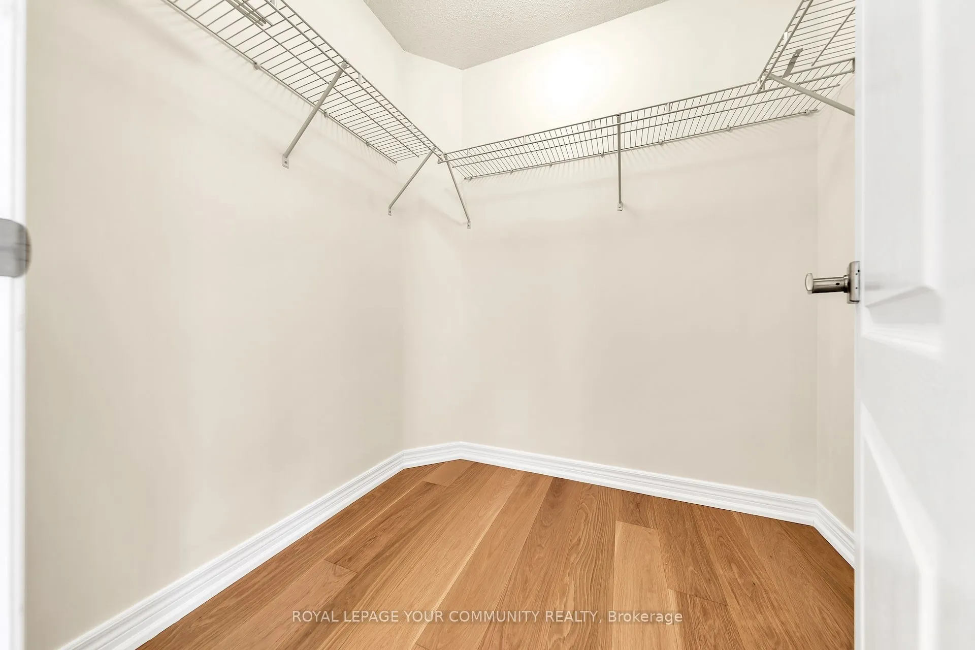 112 Allison Ann Way, ON L6A 0G7