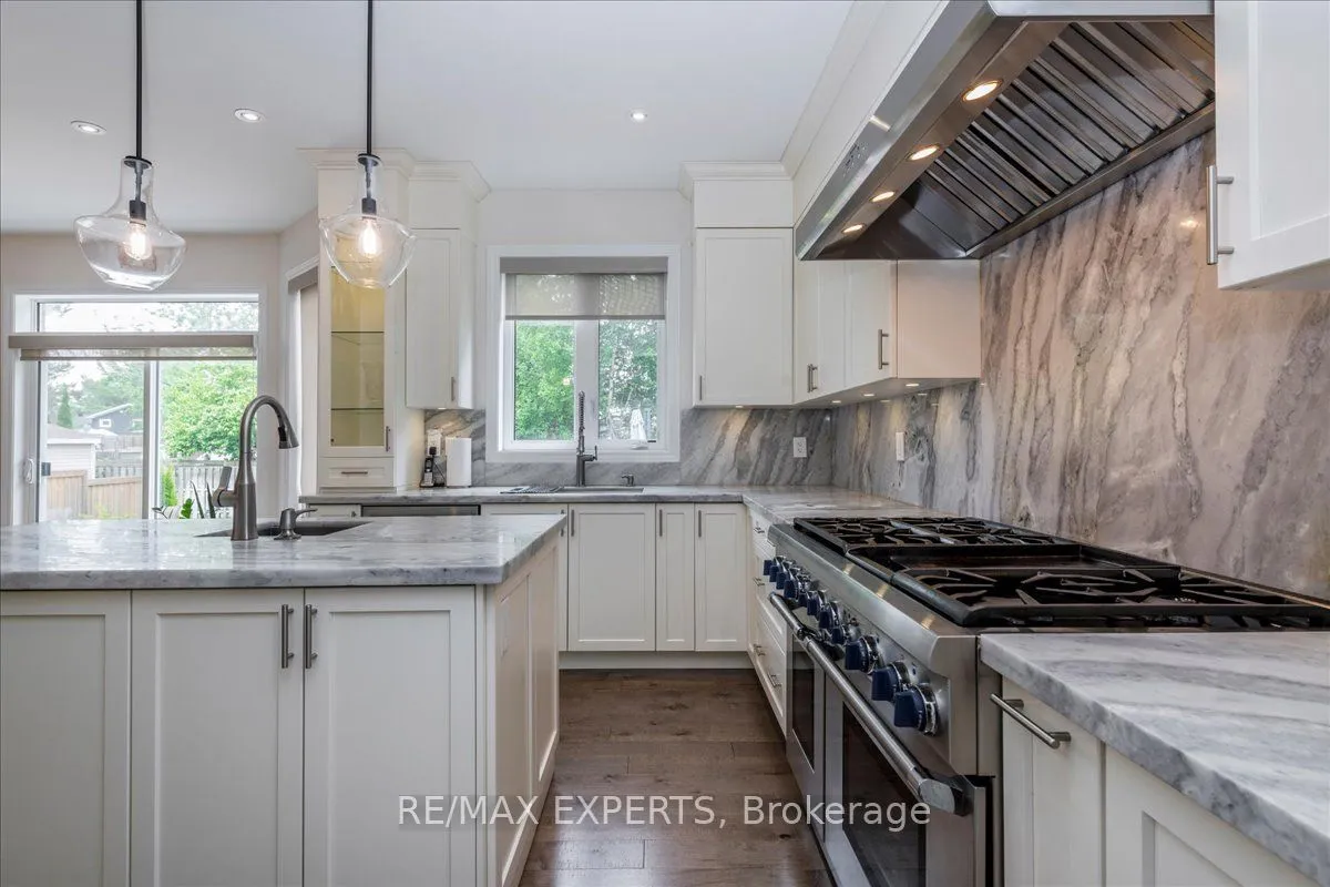 12 Mount Crescent, ON L3W 0N4