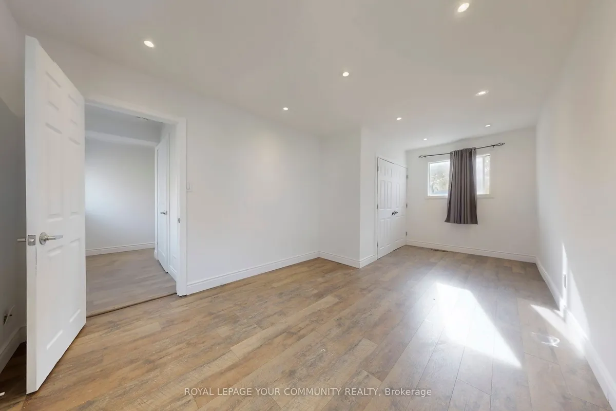 240 Royal Road, ON L4P 2T8