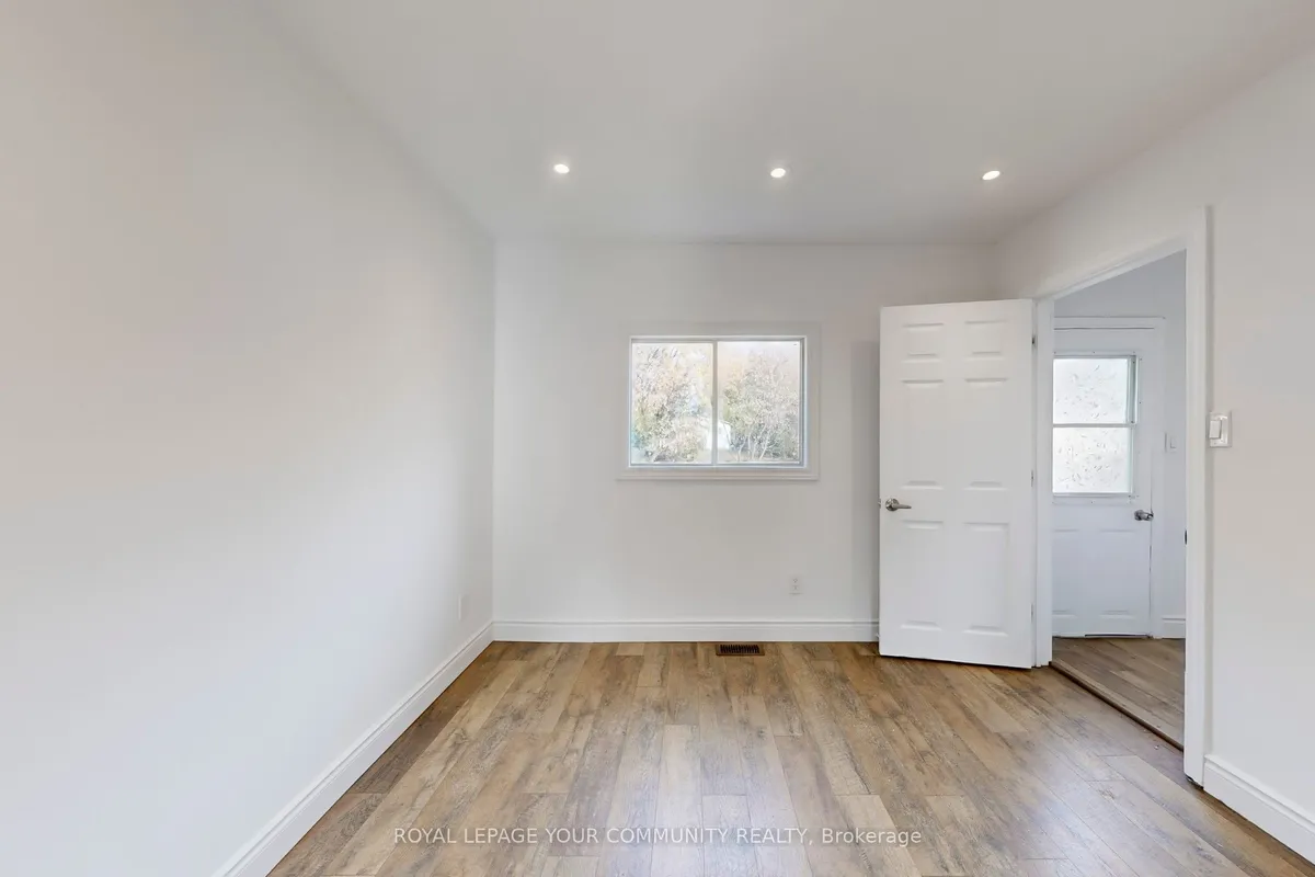 240 Royal Road, ON L4P 2T8