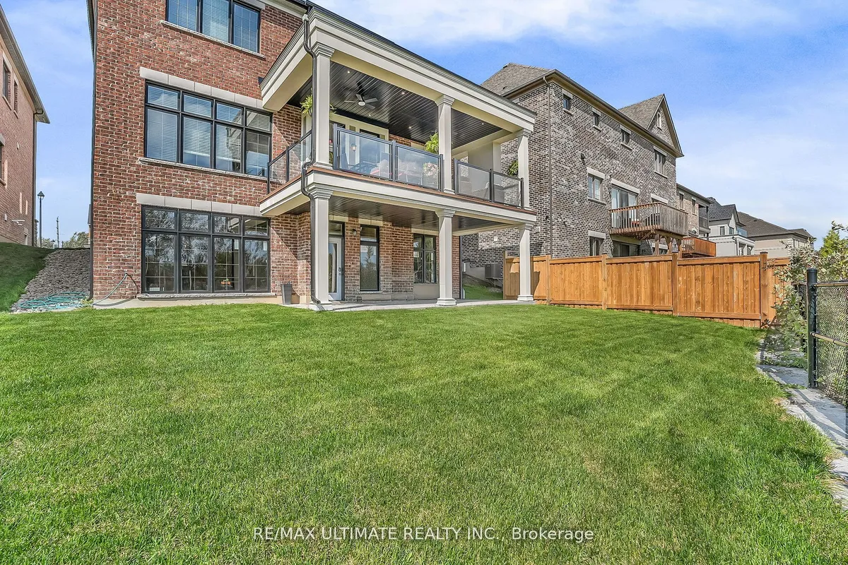 60 Cairns Gate, ON L7B 0P5