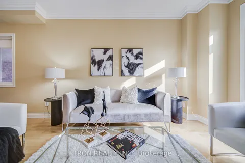 454 The Bridle Walk, ON L6C 2Y3