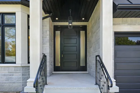 83 Richardson Drive, ON L4G 1Z4