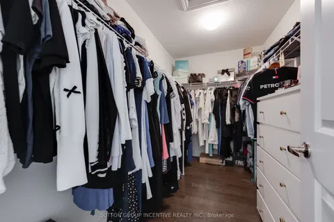 2271 Grainger Loop, ON L9S 0M9