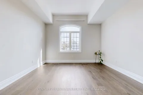 234 Touch Gold Crescent, ON L4G 3X5