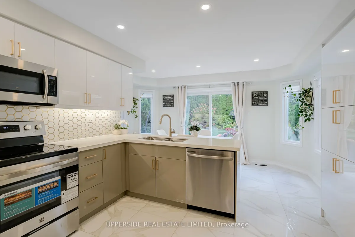 167 Covent Crescent, ON L4G 6P9