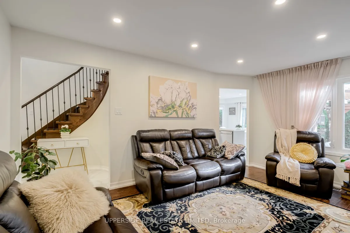 167 Covent Crescent, ON L4G 6P9