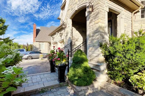 39 Lilly Valley Crescent, ON L7B 0B5