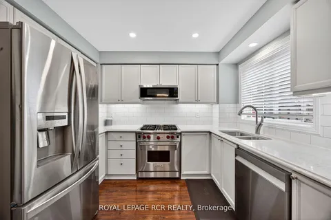 165 Bonny Meadows Drive, ON L4G 6N1