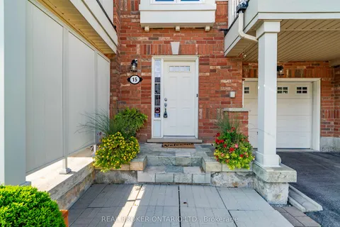 15 Muston Lane, ON L4A 0P9