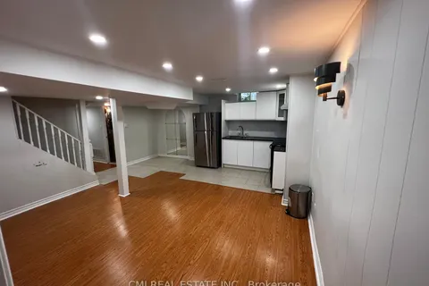 85 Watkins Glen Crescent, ON L4G 7P4