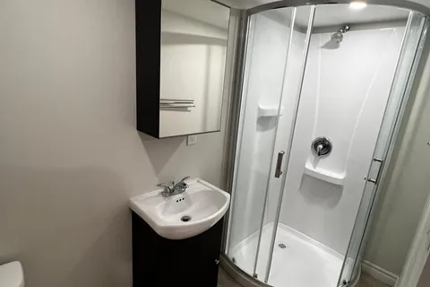 85 Watkins Glen Crescent, ON L4G 7P4